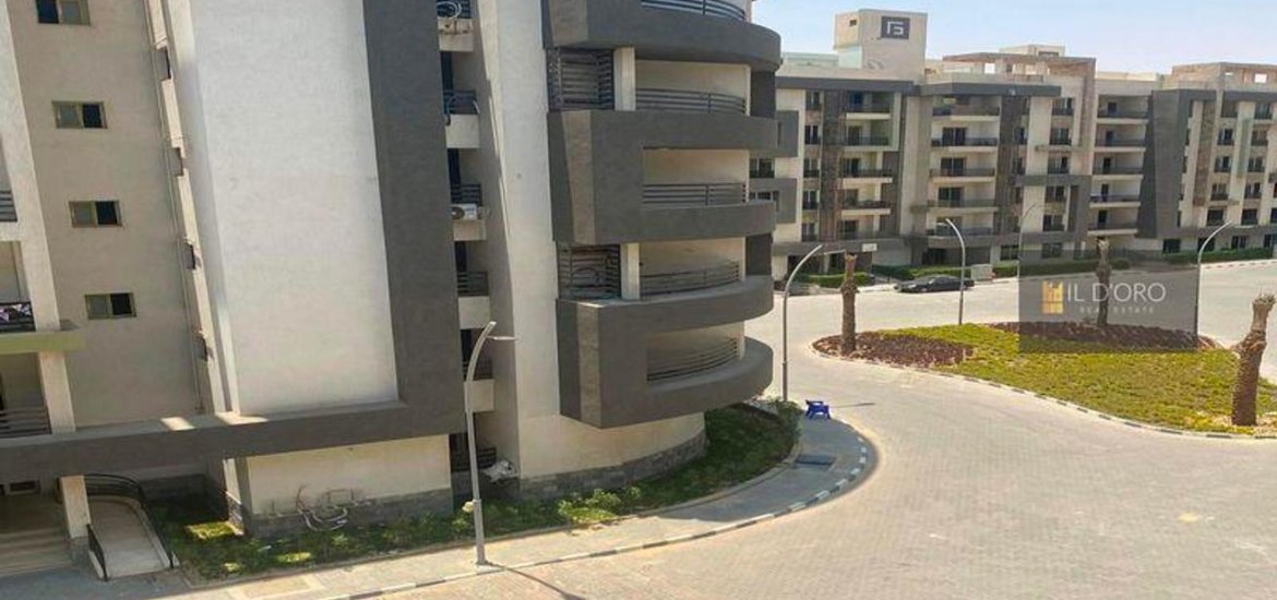 Apartment in Hadayek October, 6th of October, Egypt, 4 bedrooms, 225 sq.m. No. 6166 - 3